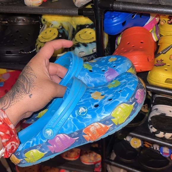 Fish Crocs - Picture 5 of 6